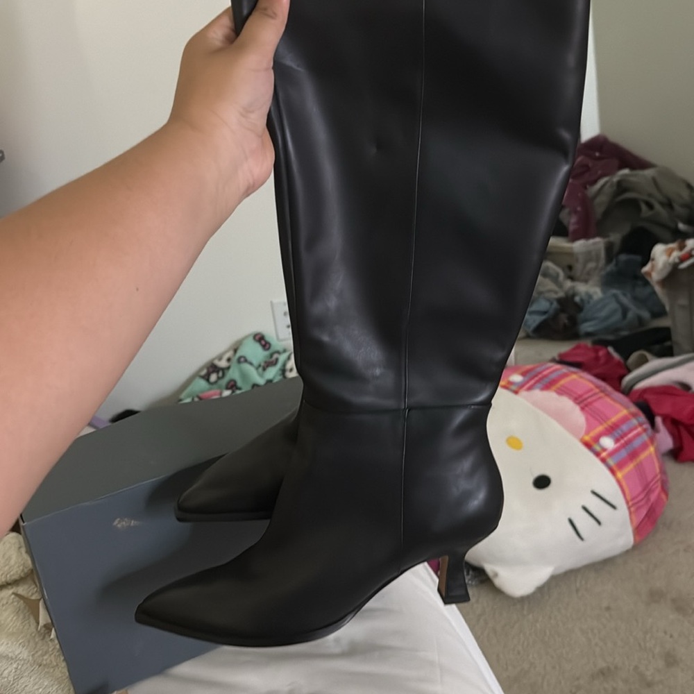 Dolce Vita Black Heeled Boots Elegant and Versatile - Picture 2 of 3